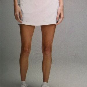 Lululemon high rise tennis skirt